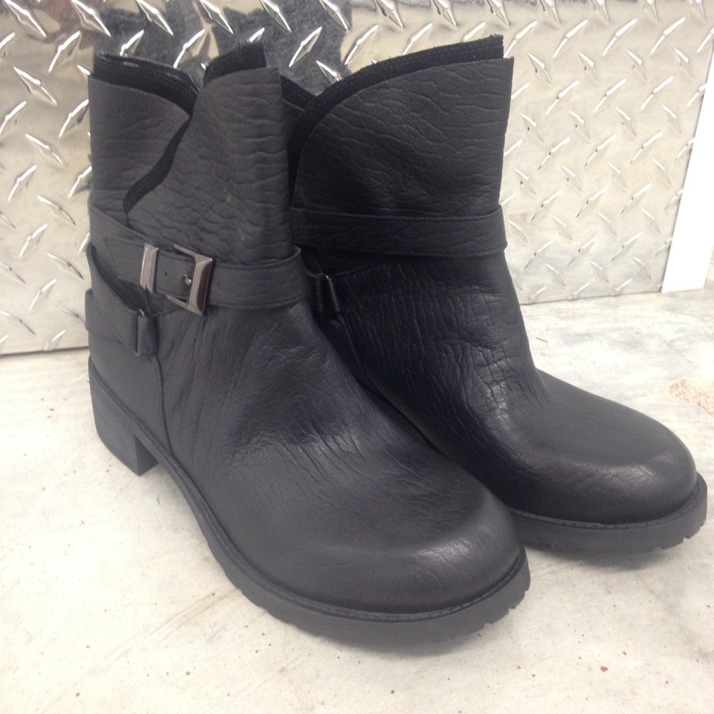 New in Box Rachel Roy Suede Boots